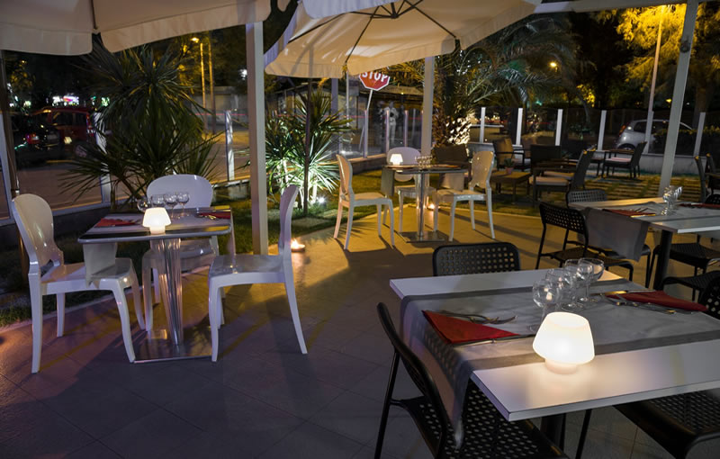 hotel riccione con veranda