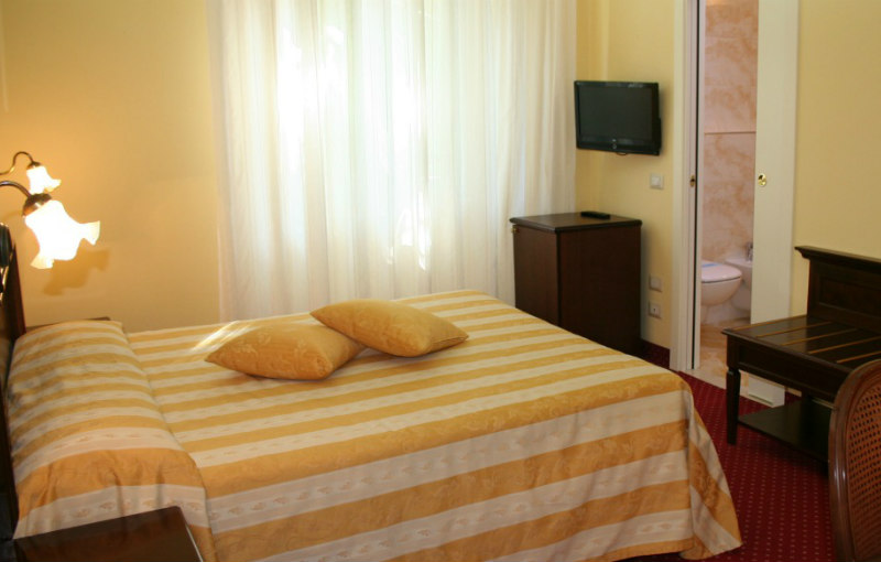hotel riccione camera standard