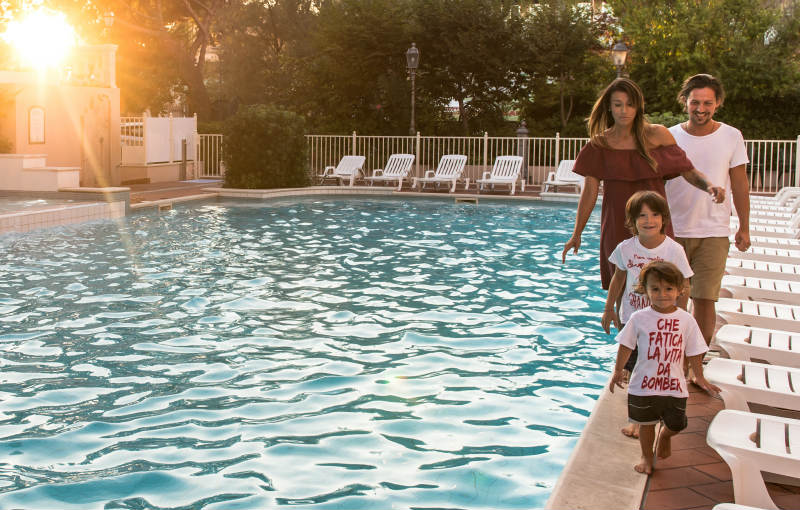 piscina hotel milano helvetia riccione