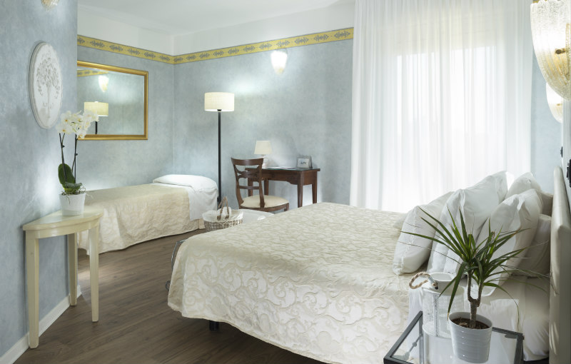 hotel riccione camera tripla
