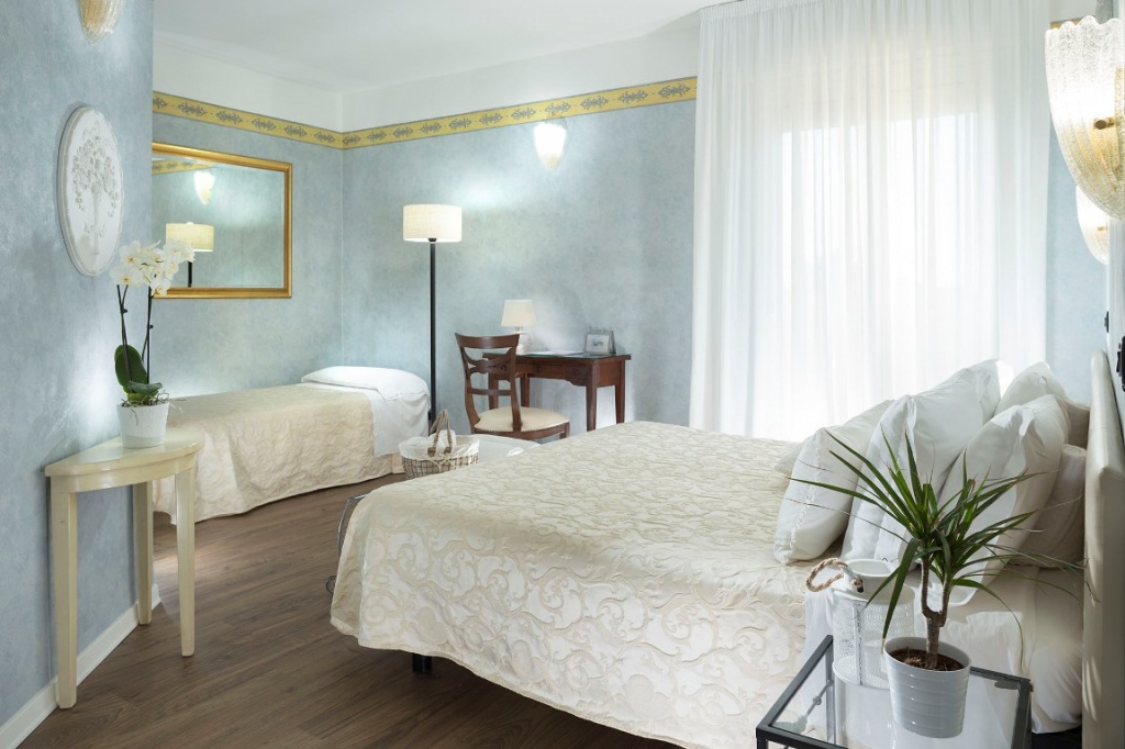 camere triple vista mare