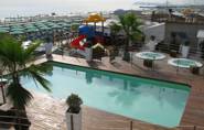 hotel riccione piscina in spiaggia
