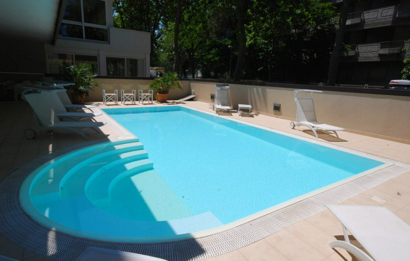 hotel riccione con piscina